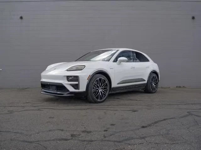 2024 Porsche Macan - Image 2 of 31