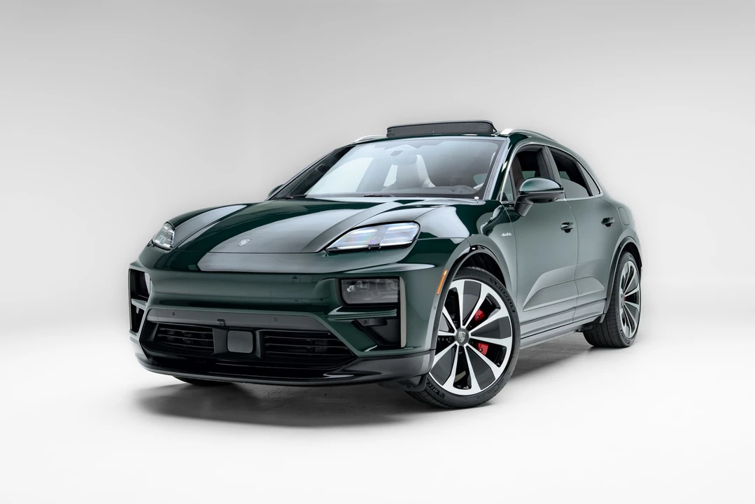 2024 Porsche Macan Electric - Image 20 of 31