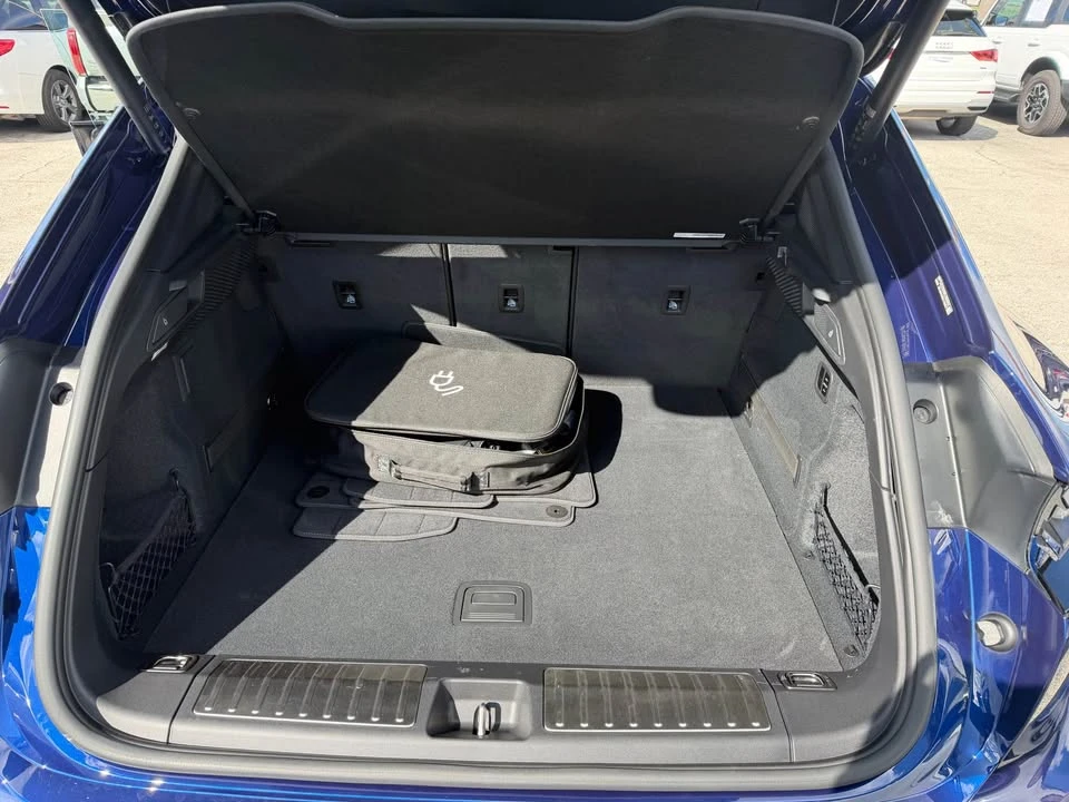 2024 Porsche Macan Turbo - Image 9 of 19