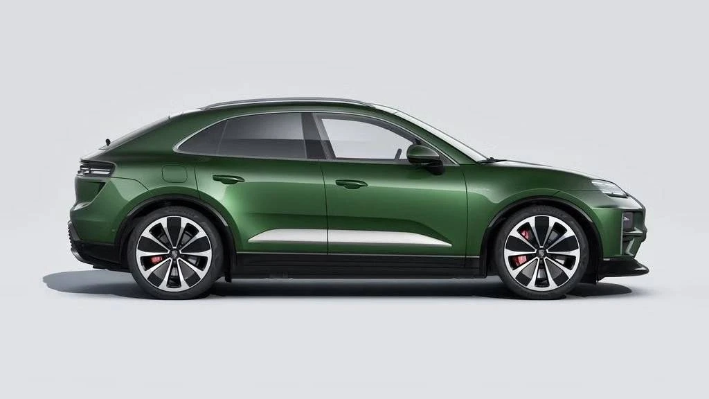 2024 Porsche Macan Turbo - Image 3 of 4