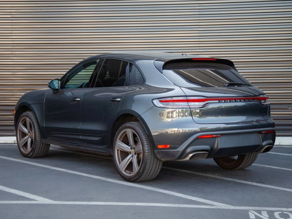 2024 Porsche Macan - Image 3 of 4