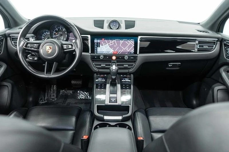 2024 Porsche Macan - Image 9 of 12
