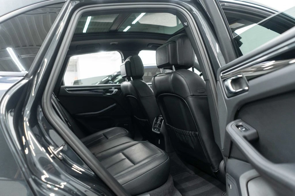 2024 Porsche Macan - Image 11 of 12