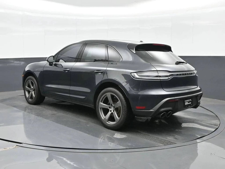 2024 Porsche Macan - Image 3 of 4