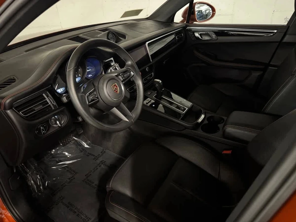 2024 Porsche Macan - Image 4 of 4