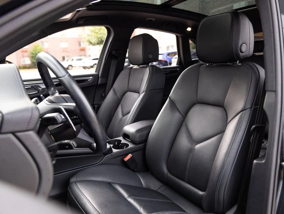 2024 Porsche Macan - Image 4 of 4