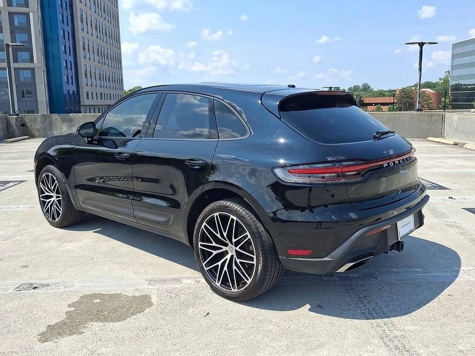 2024 Porsche Macan - Image 3 of 4