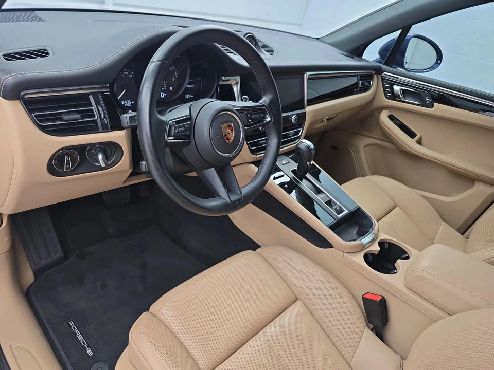 2024 Porsche Macan - Image 4 of 4