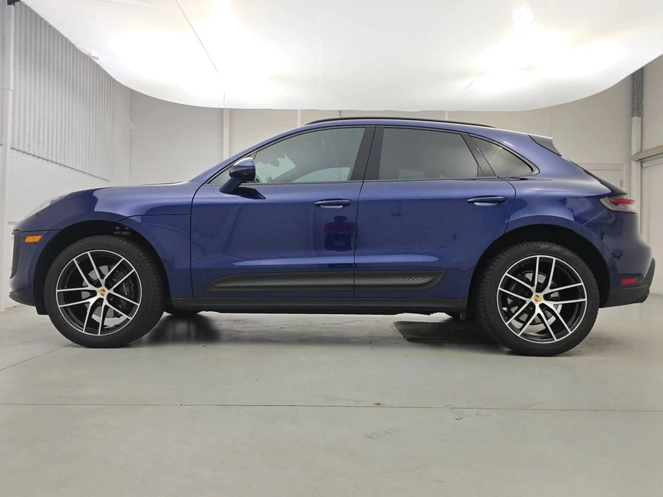 2024 Porsche Macan - Image 2 of 4
