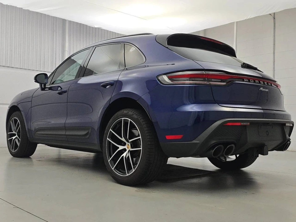 2024 Porsche Macan - Image 3 of 4