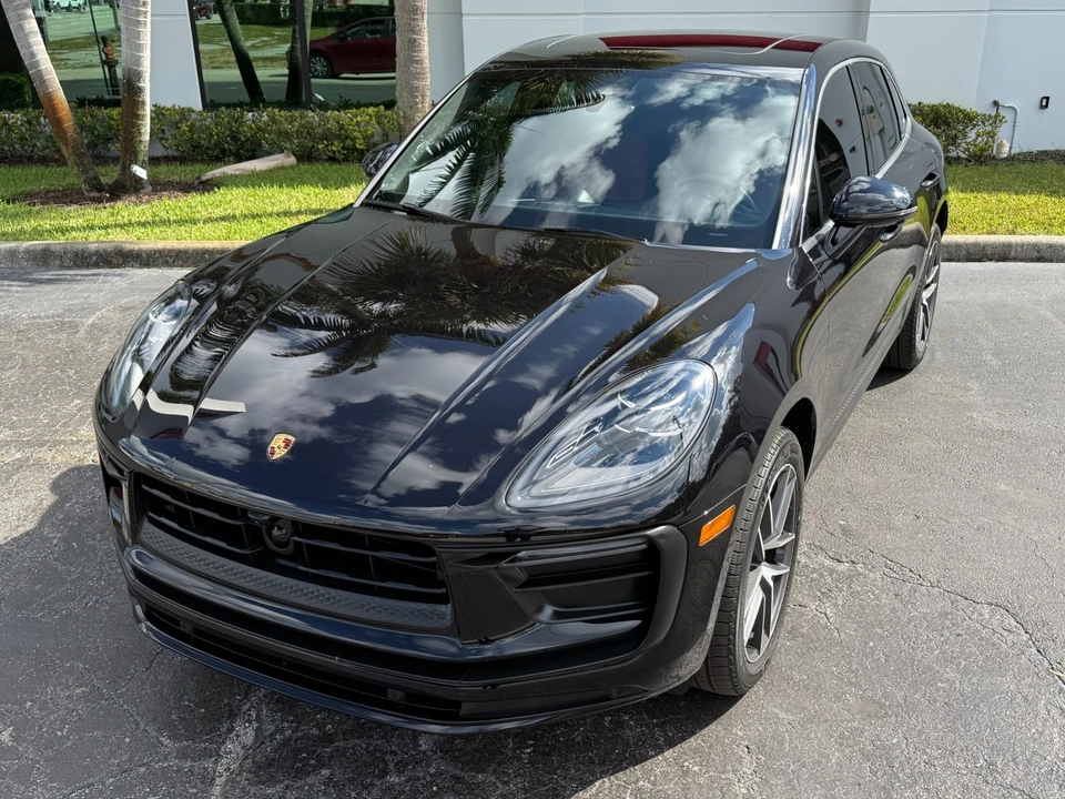 2024 Porsche Macan - Image 6 of 21