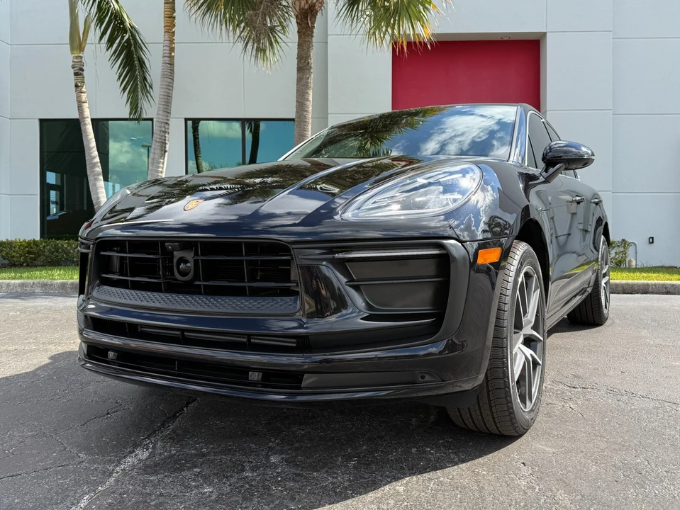 2024 Porsche Macan - Image 7 of 21