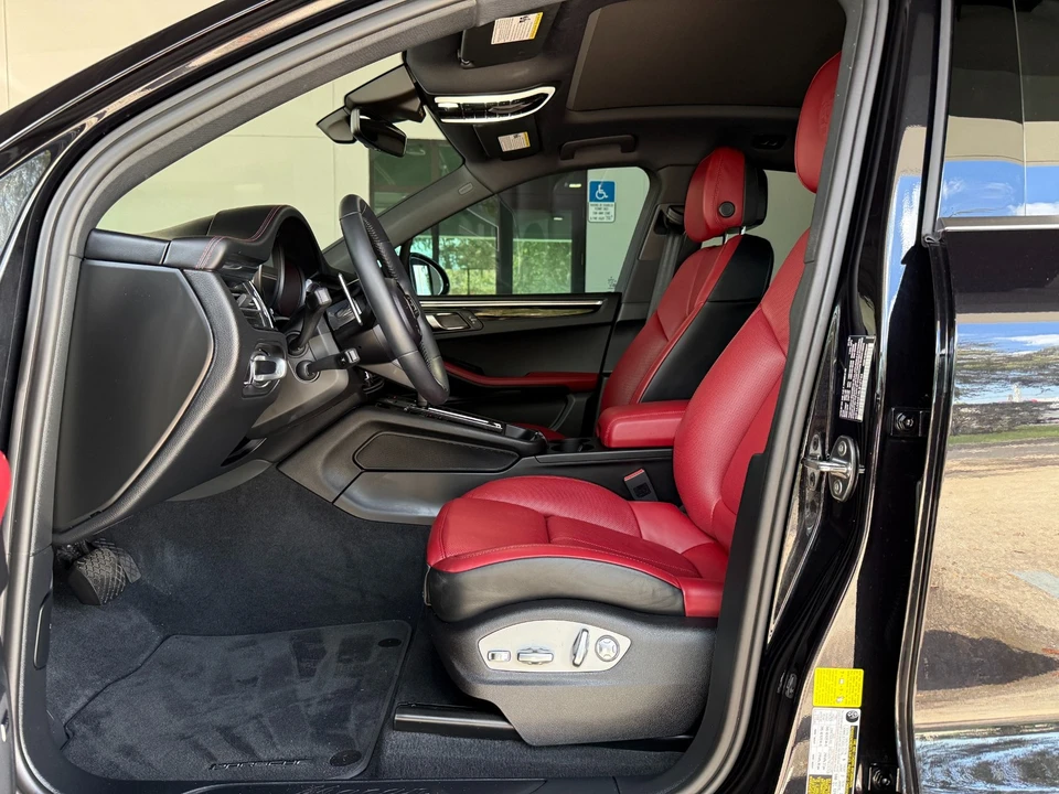 2024 Porsche Macan - Image 21 of 21