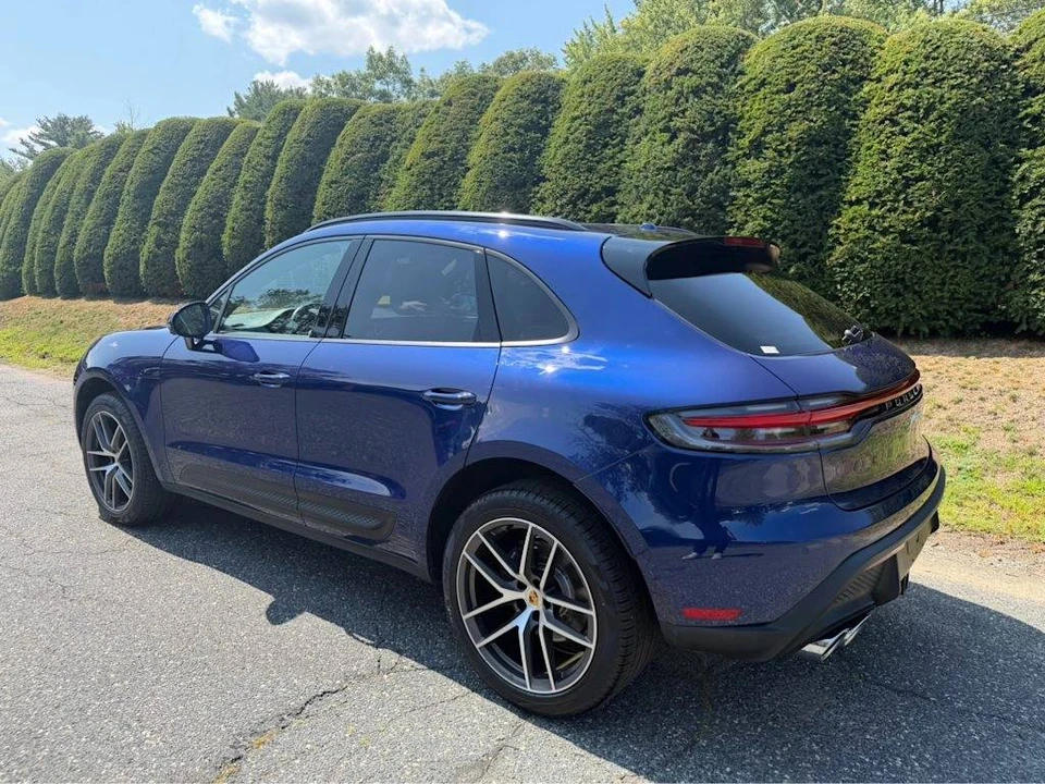 2024 Porsche Macan - Image 3 of 4