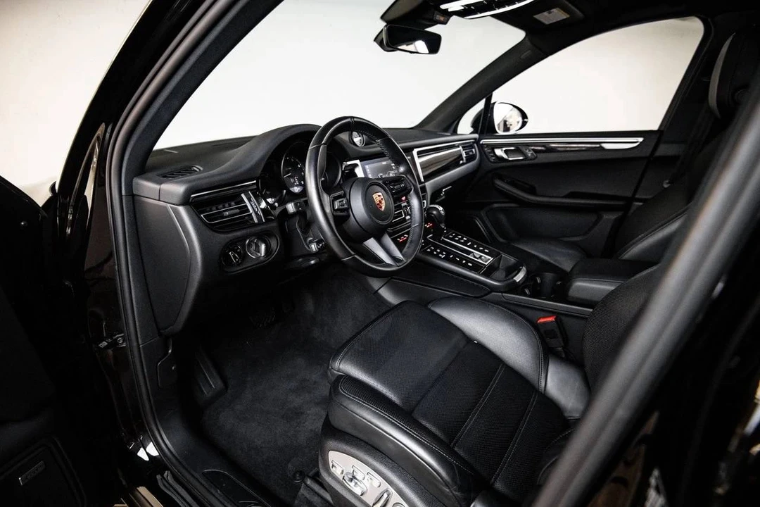 2024 Porsche Macan - Image 4 of 4
