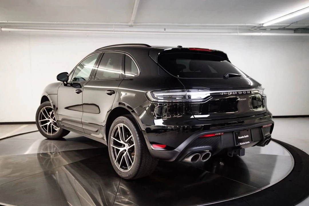 2024 Porsche Macan - Image 3 of 4