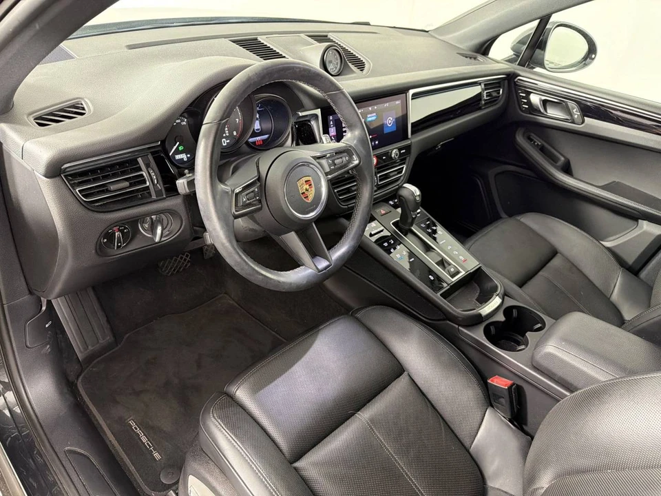 2024 Porsche Macan - Image 4 of 4