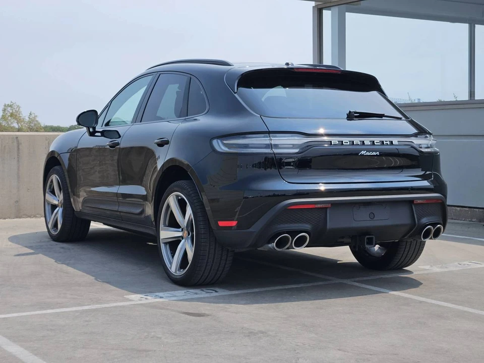 2024 Porsche Macan - Image 3 of 4