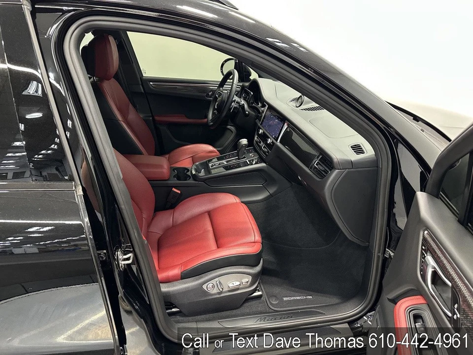 2024 Porsche Macan - Image 15 of 24