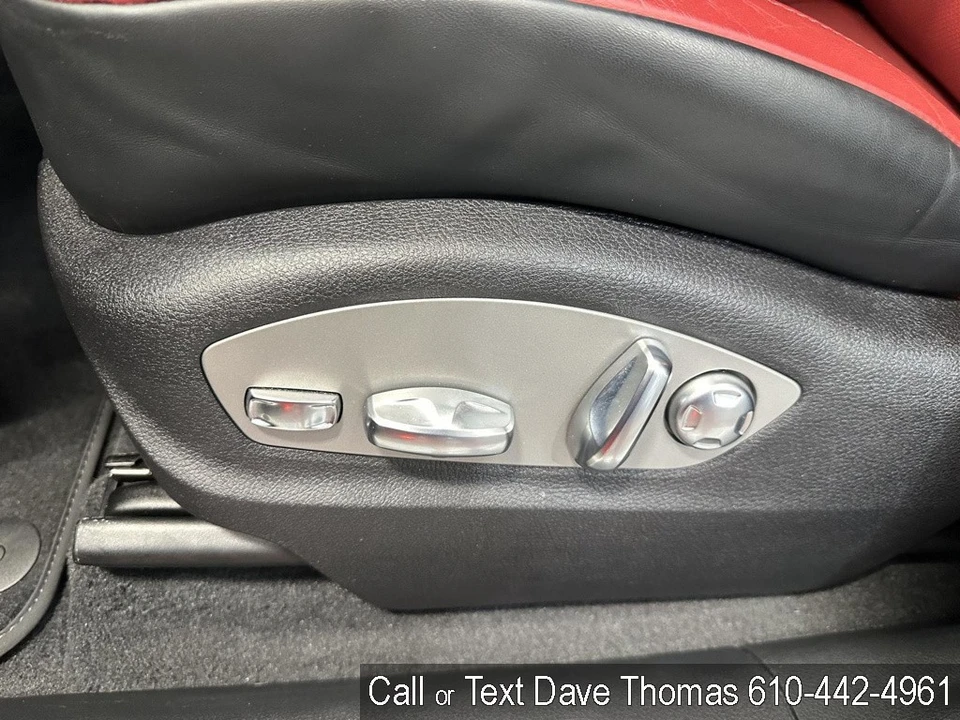 2024 Porsche Macan - Image 13 of 24