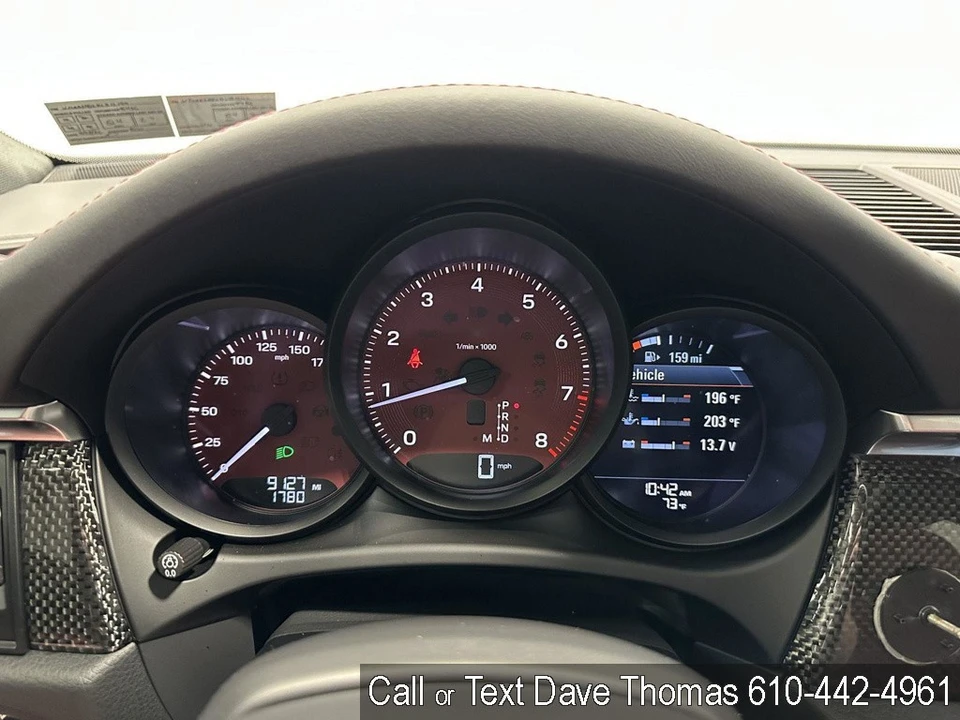 2024 Porsche Macan - Image 21 of 24