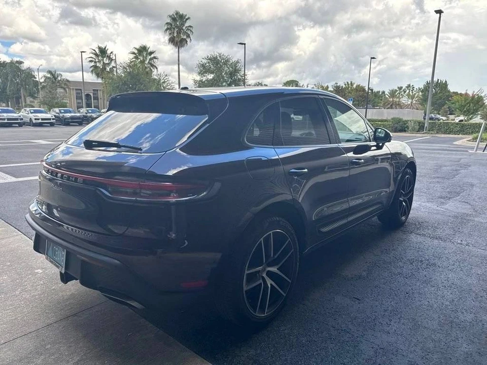 2024 Porsche Macan - Image 4 of 4
