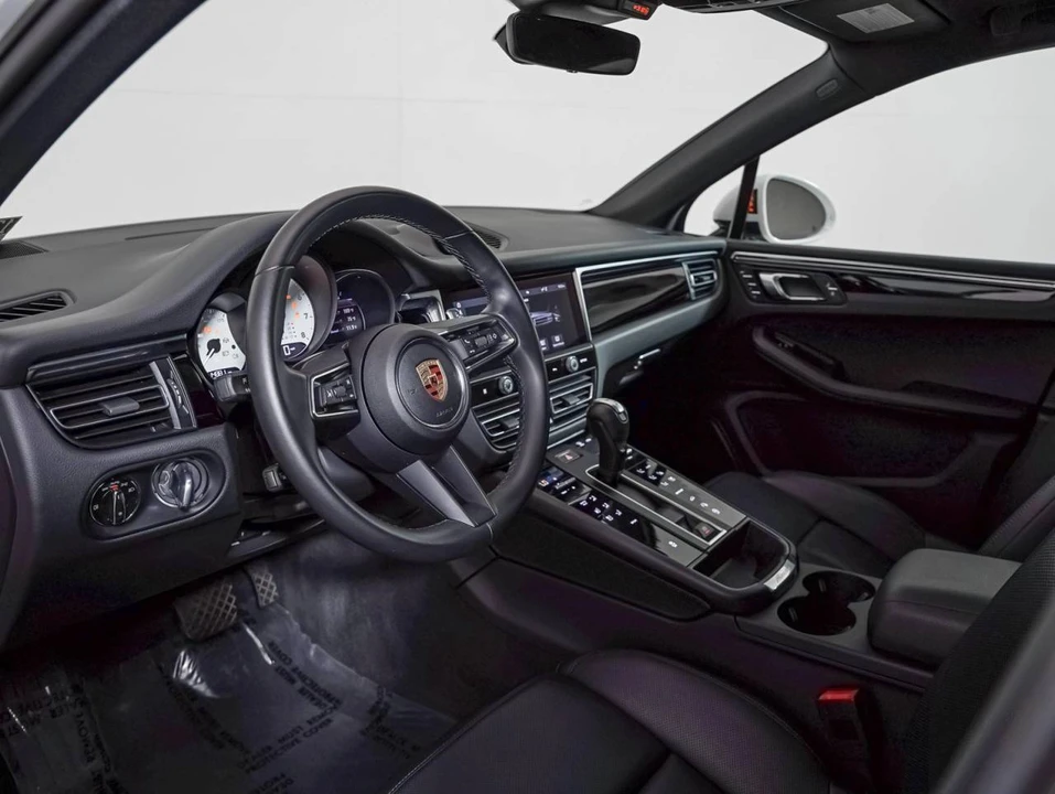 2024 Porsche Macan - Image 4 of 4