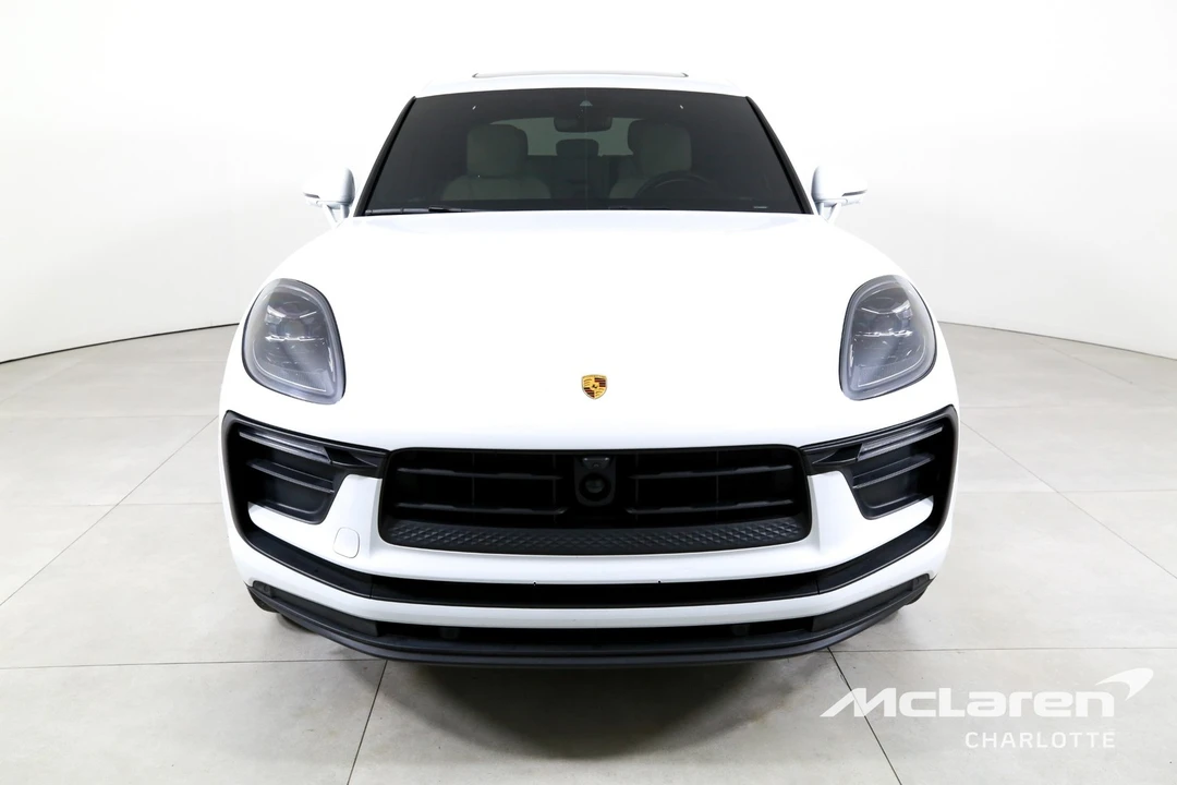 2024 Porsche Macan - Image 4 of 31