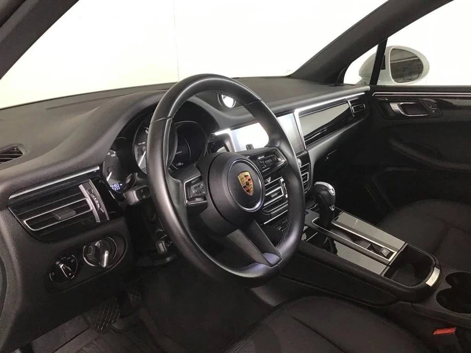 2024 Porsche Macan - Image 4 of 4