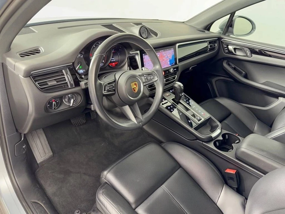 2024 Porsche Macan - Image 4 of 4