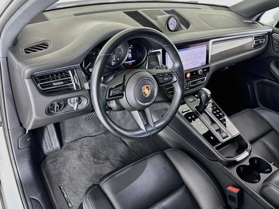 2024 Porsche Macan - Image 4 of 4