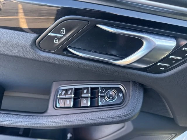 2024 Porsche Macan - Image 7 of 12