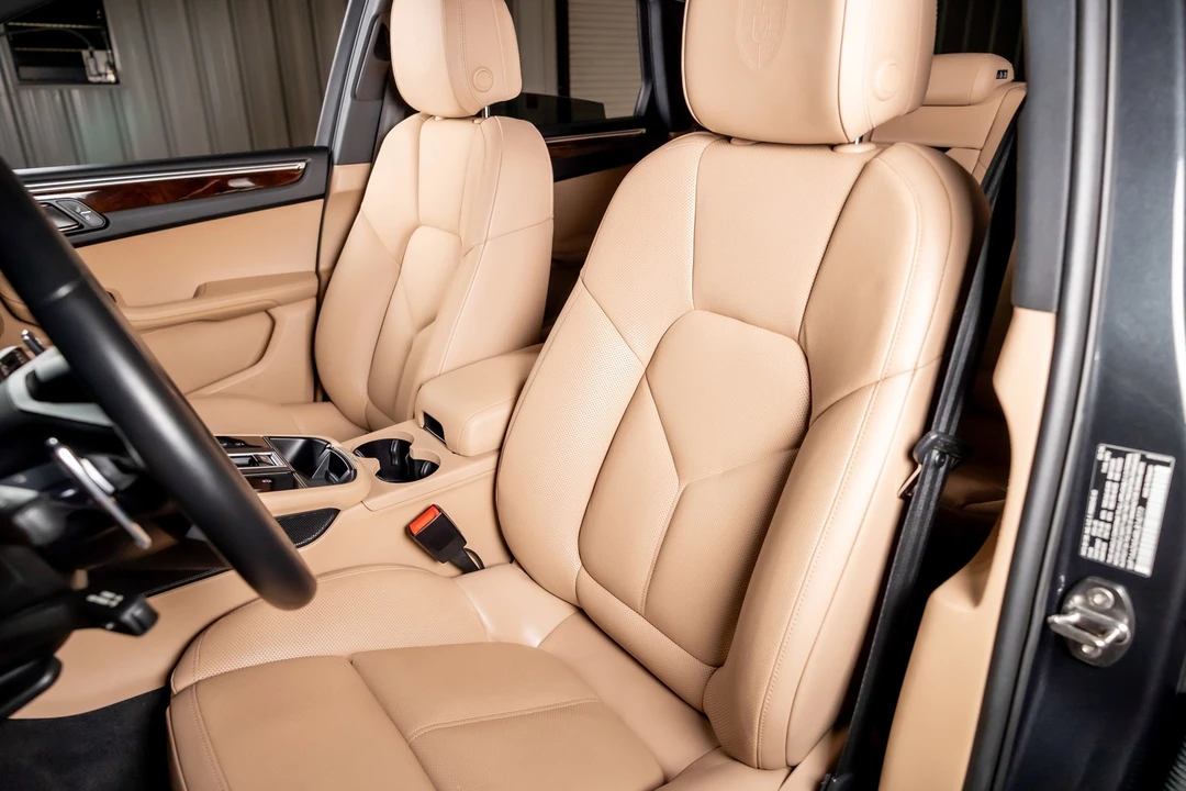 2024 Porsche Macan - Image 5 of 12