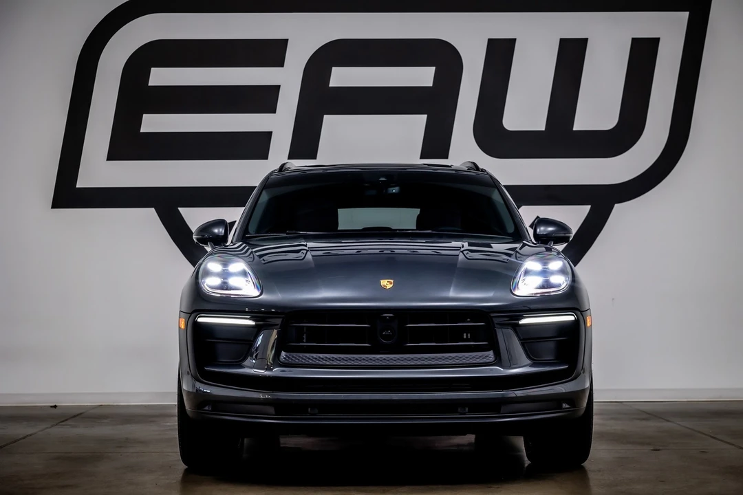 2024 Porsche Macan - Image 3 of 12