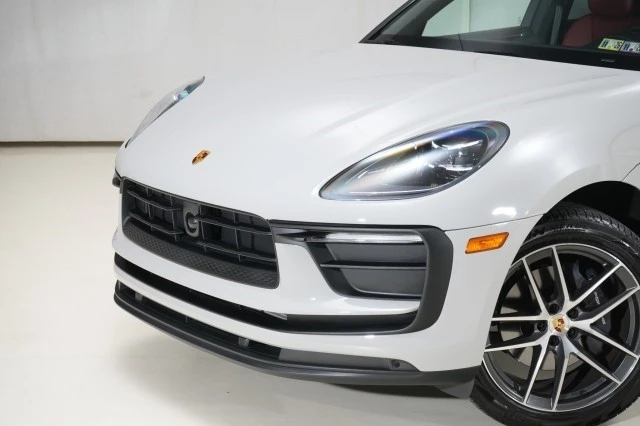 2024 Porsche Macan - Image 3 of 21