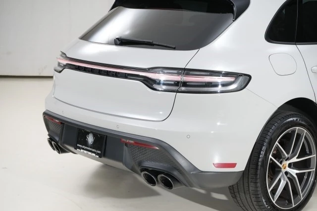 2024 Porsche Macan - Image 13 of 21