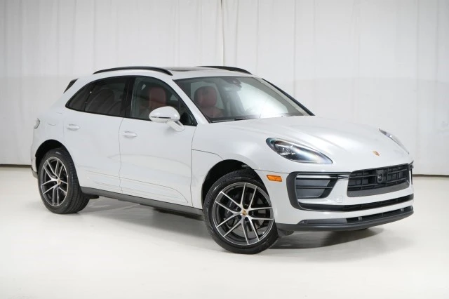 2024 Porsche Macan - Image 9 of 21