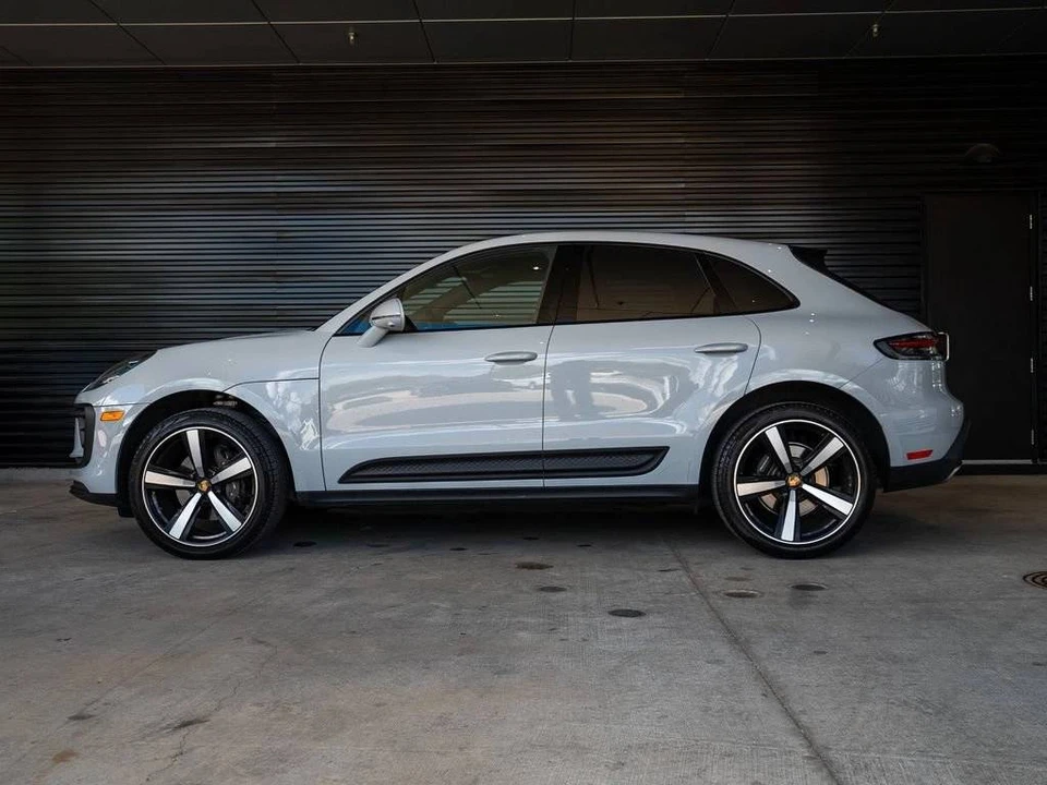 2024 Porsche Macan - Image 2 of 4