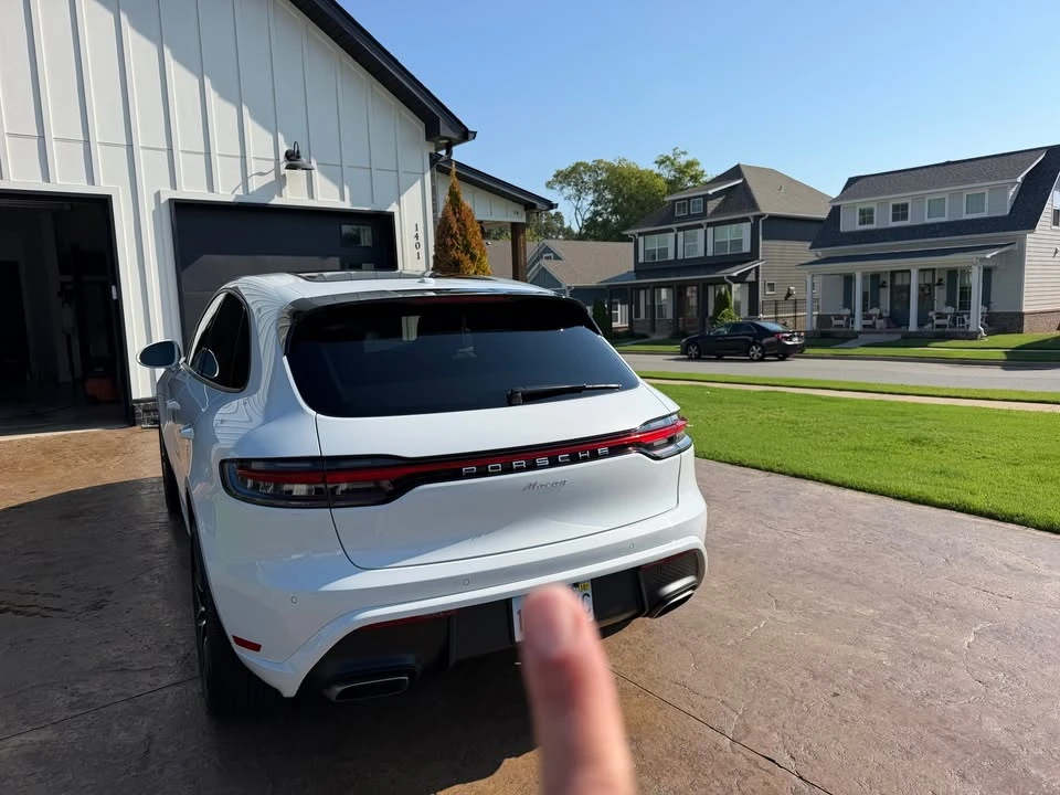2024 Porsche Macan - Image 5 of 16