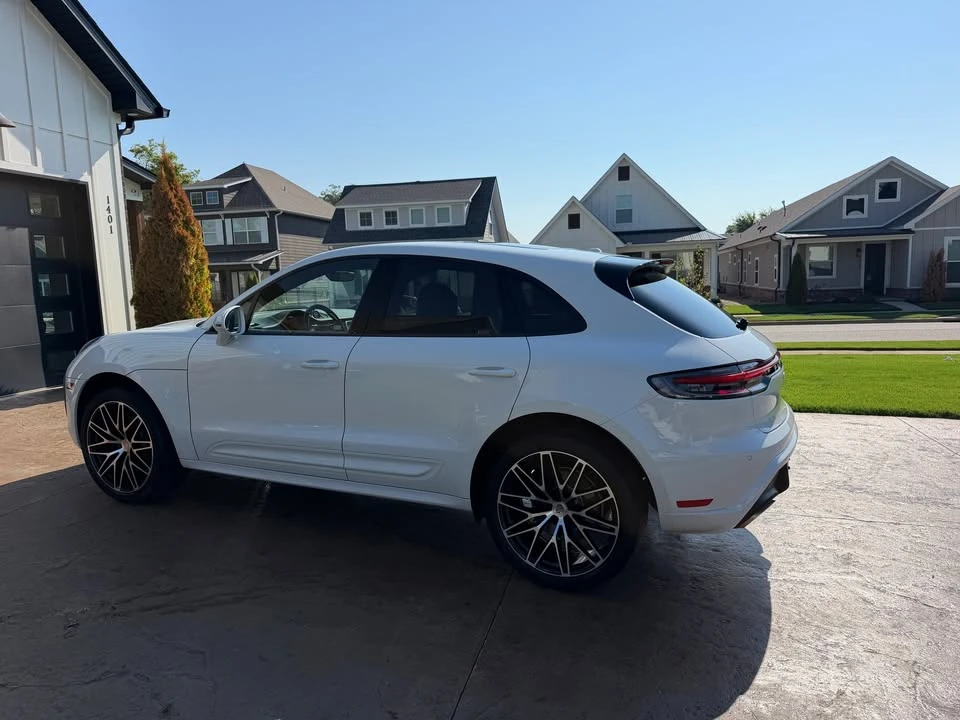 2024 Porsche Macan - Image 4 of 16