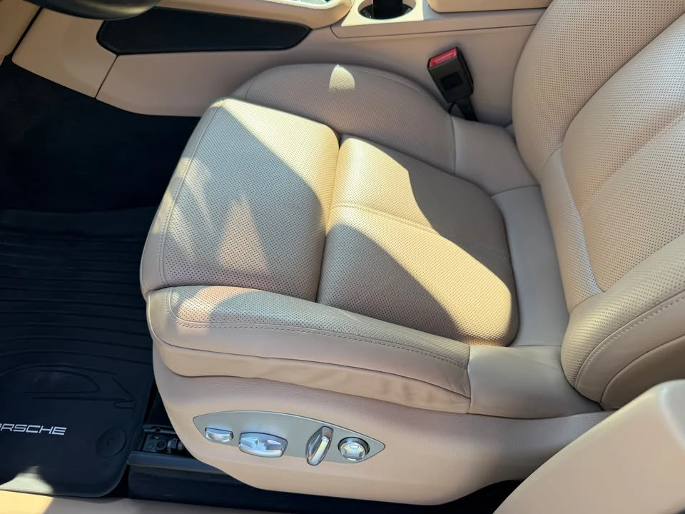 2024 Porsche Macan - Image 7 of 16