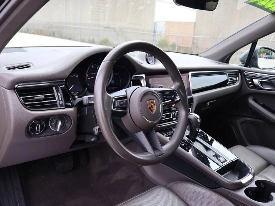 2024 Porsche Macan - Image 4 of 4