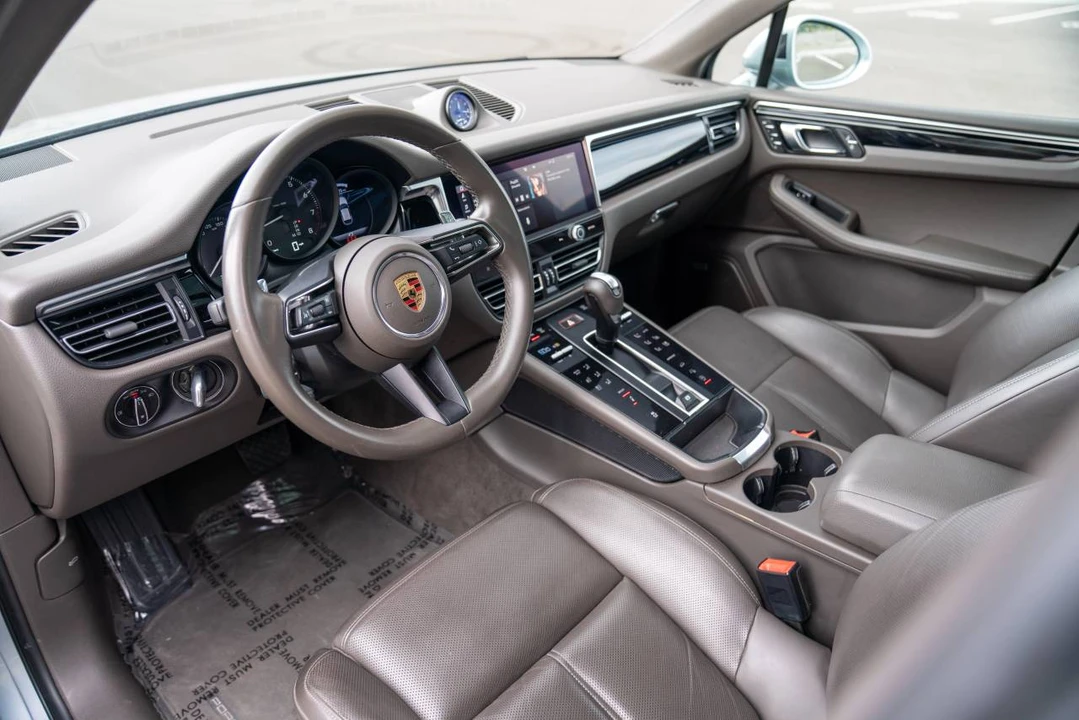 2024 Porsche Macan - Image 4 of 4