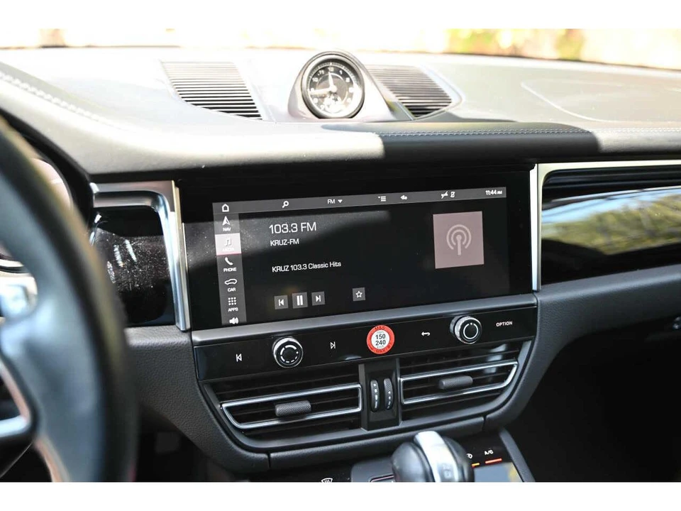 2024 Porsche Macan - Image 31 of 31