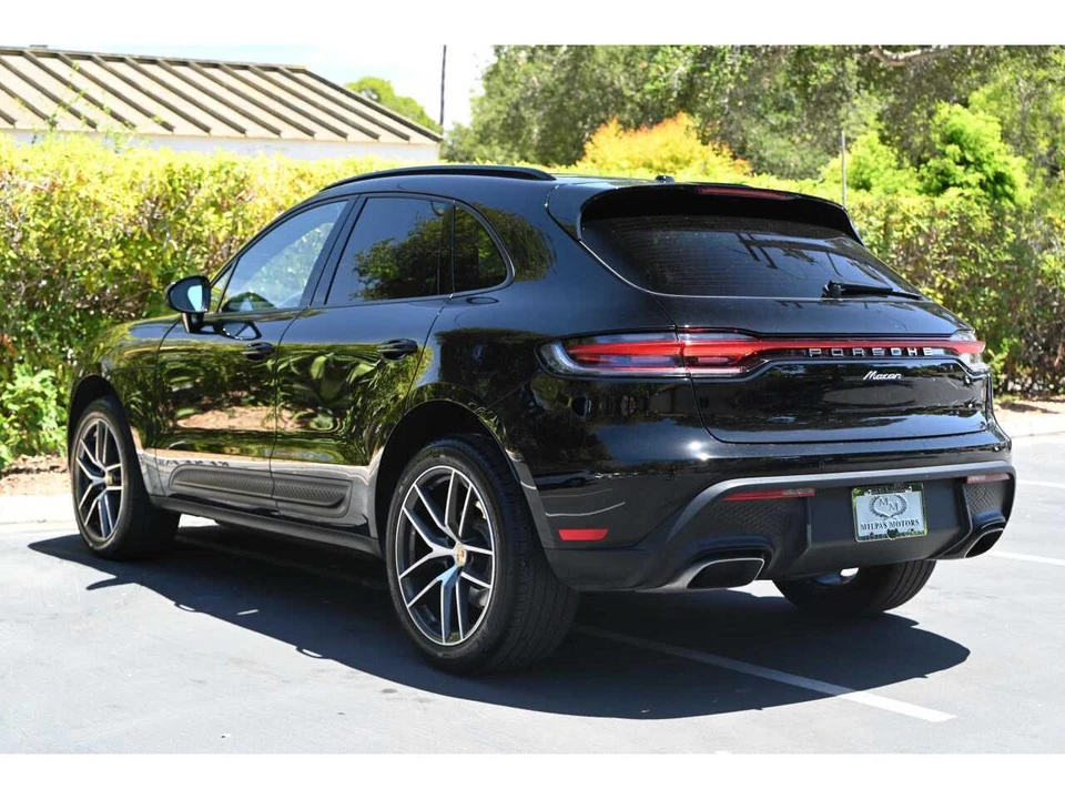 2024 Porsche Macan - Image 6 of 31