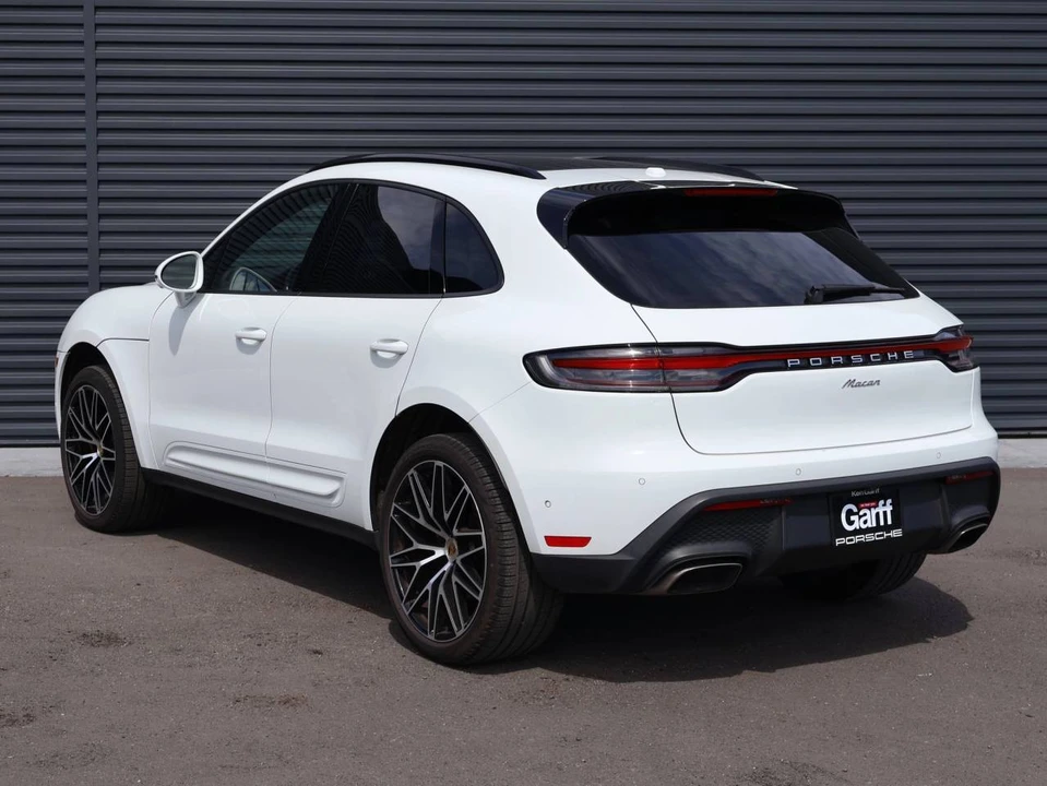 2024 Porsche Macan - Image 3 of 4