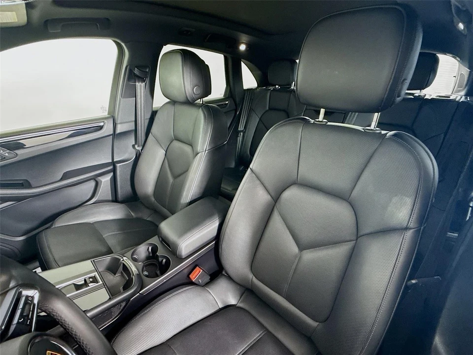 2024 Porsche Macan - Image 21 of 21