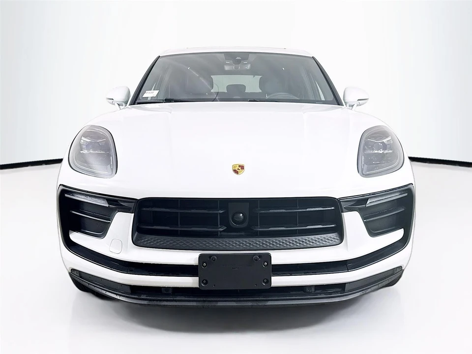 2024 Porsche Macan - Image 2 of 21