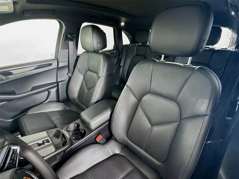2024 Porsche Macan - Image 21 of 21
