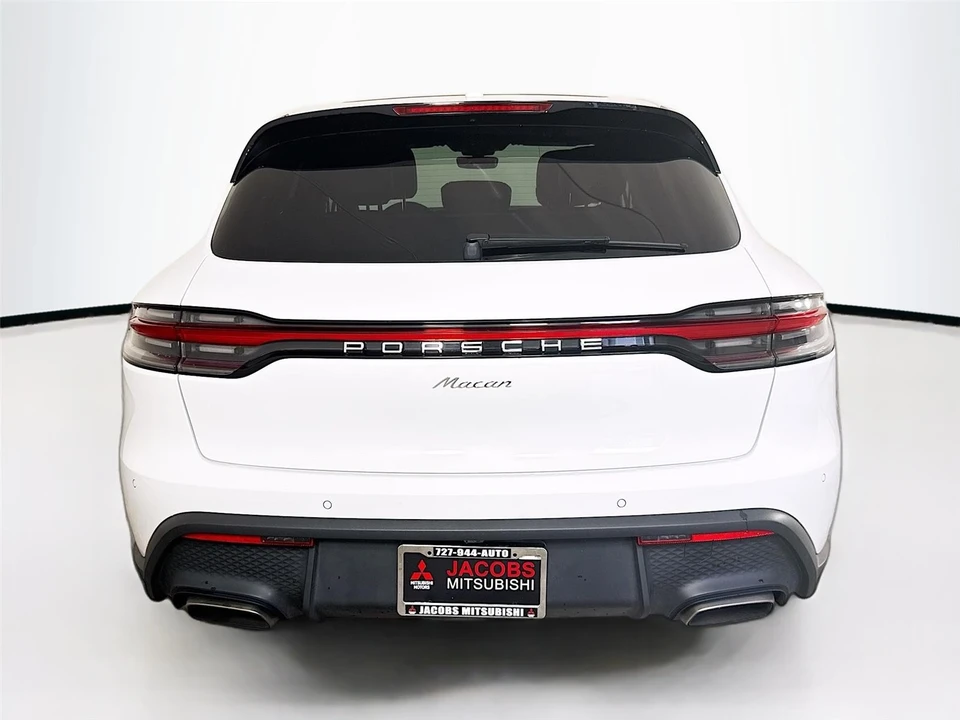 2024 Porsche Macan - Image 6 of 21